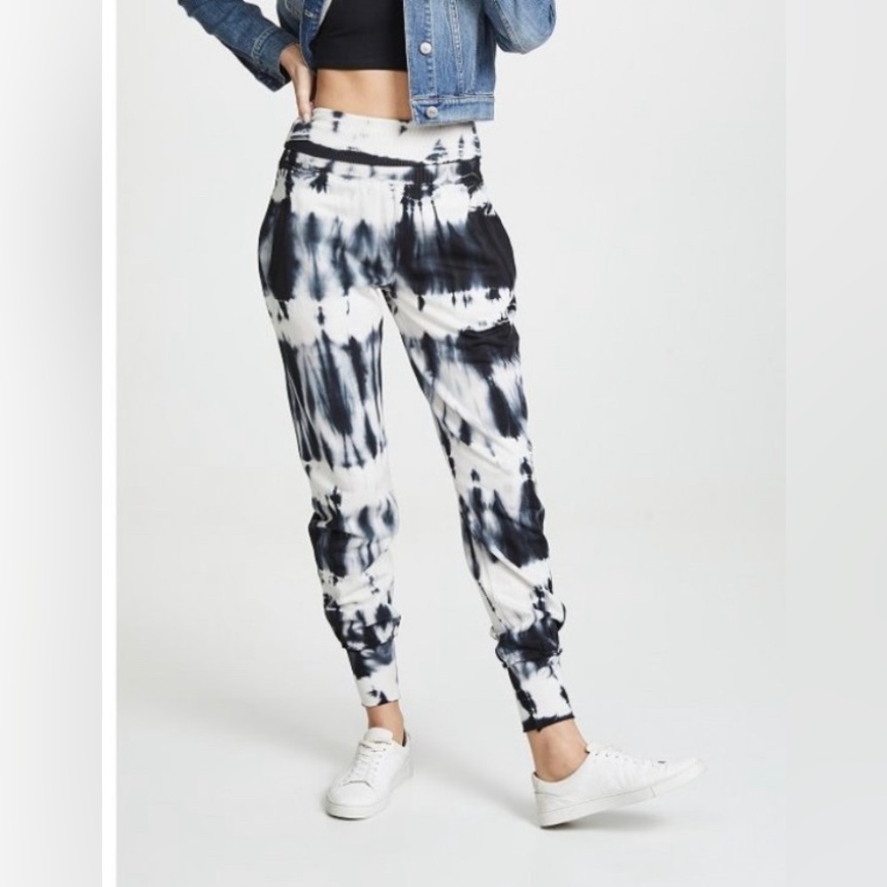 NWOT YOUNG FABULOUS & BROKE Groove Joggers